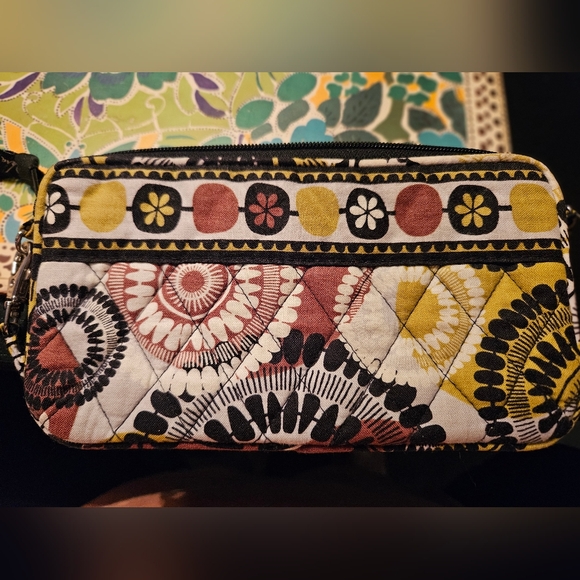 Vera Bradley Handbags - #532- VB "Cocoa Moss Design" Wristlet/Clutch